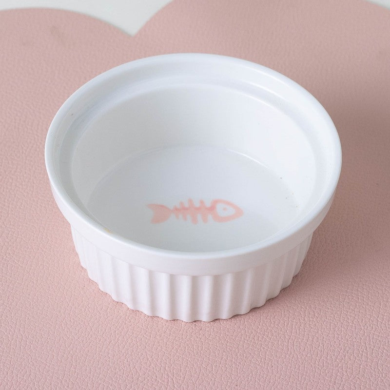 Ceramic cat bowl set with a fishbone design, perfect for feeding your feline friend