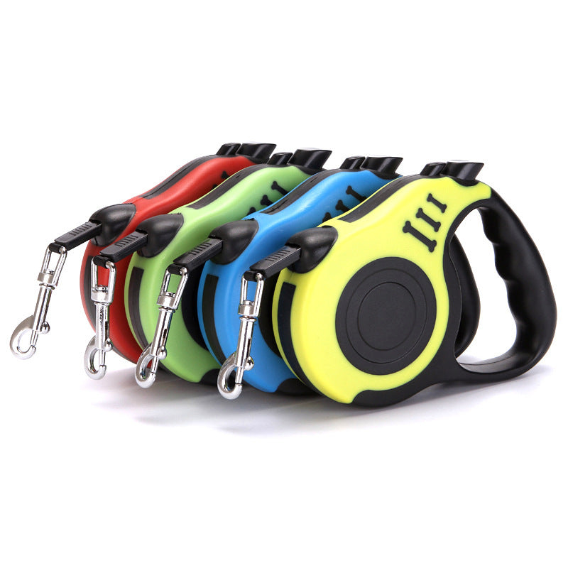 Telescopic dog leash in multiple colors for comfortable and flexible walking with pets