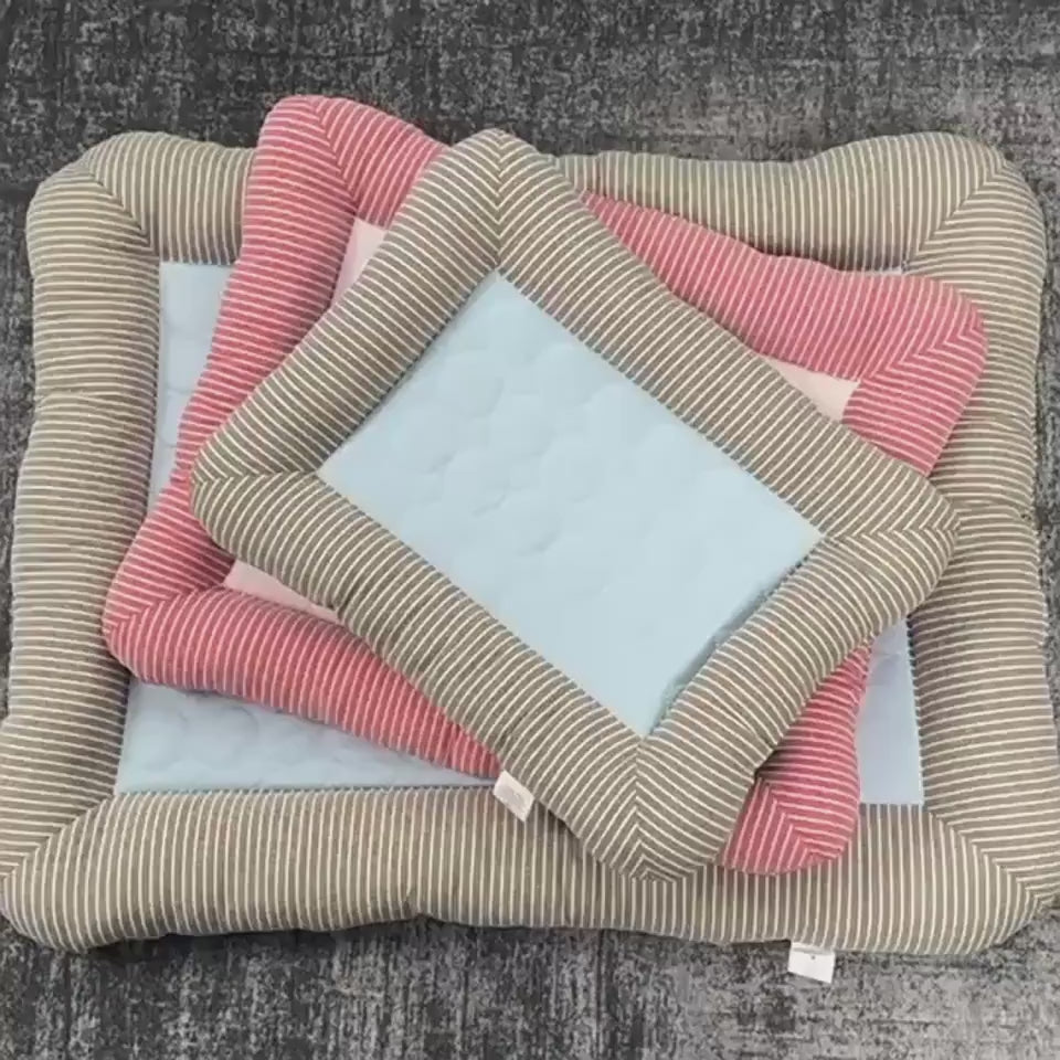 PetPal Multi-Size Pet Bed Mat for Ultimate Comfort.