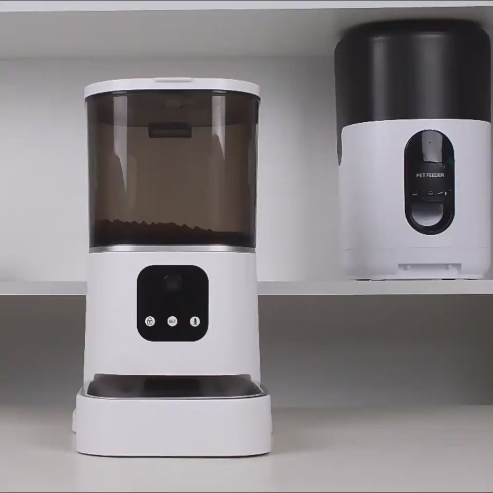 PetPal Accessories voice-enabled smart feeder for pets