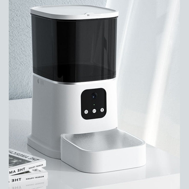 Smart automatic pet feeder for cats and dogs with voice recording
